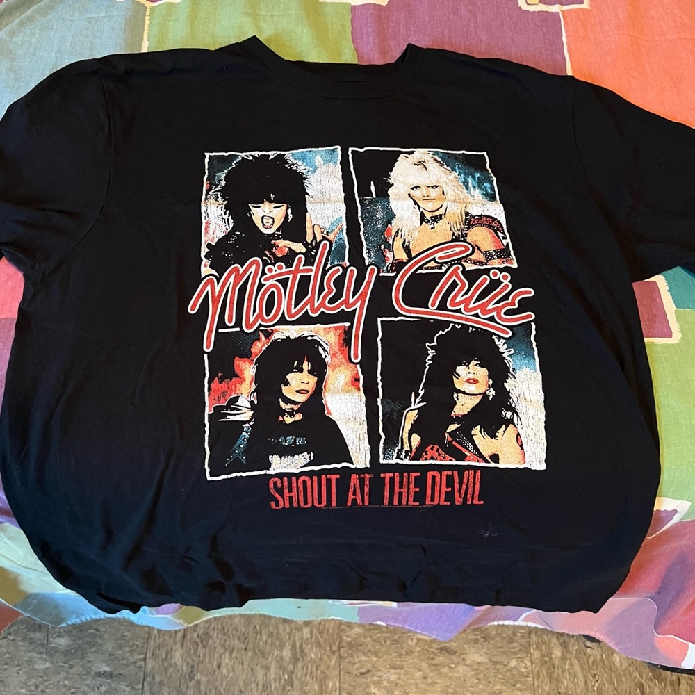 Motley Crue vintage shout at the devil shirt